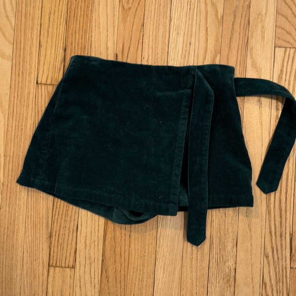 Blue/ green velvet skort with tie